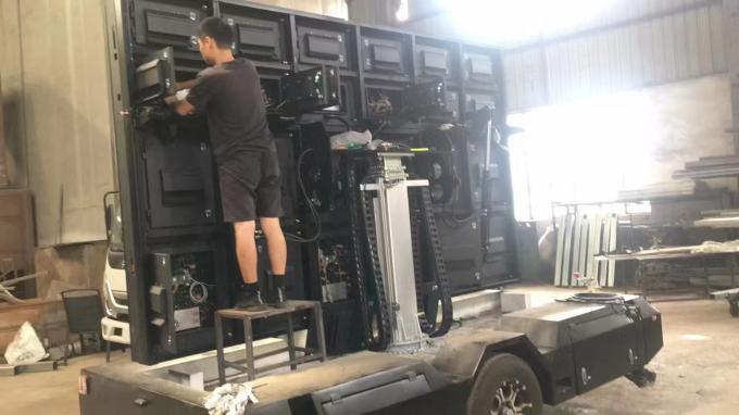 Dışarıda LED mobil ekran römork reklam panoları LED ekran ekran römork 1