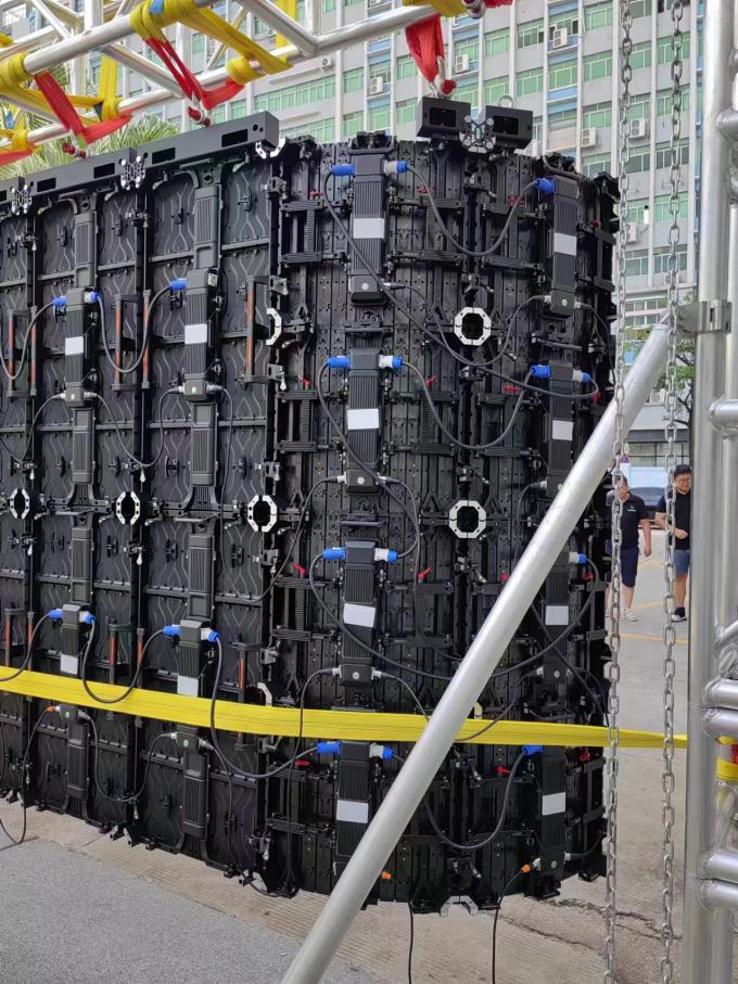 Eğri Ekran İç / Dış Ev Esnek LED Video Duvar Kiralık LED Ekranı Sergi ve Sahne Faaliyetleri için-P2.976 P3.91 P4.81 5